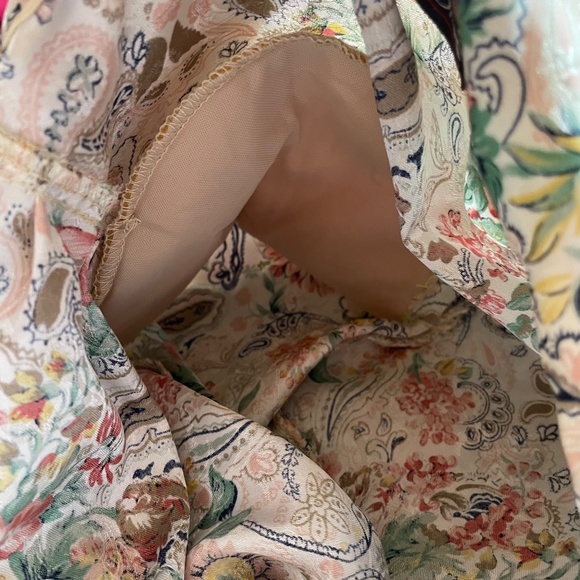 Size M 90's Floral Silk-Look Long Sleeve Blouse with Shoulder Pads - Picture 8 of 8